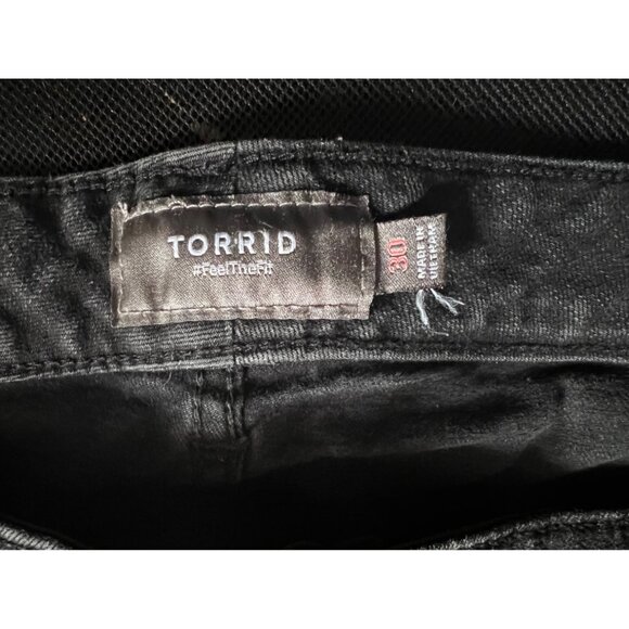 Torrid Button Front Raw Hem Denim Shorts Sz 30 (4X) Womens Black Pockets - Picture 4 of 16